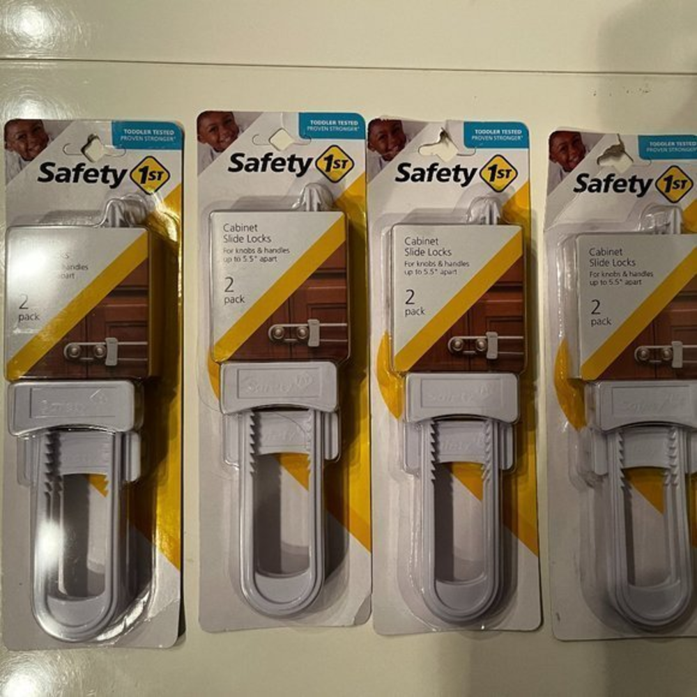 Cabine Slip Locks for Safety Proofing‎ (Set of 4 / 8 Locks in Total) (new)